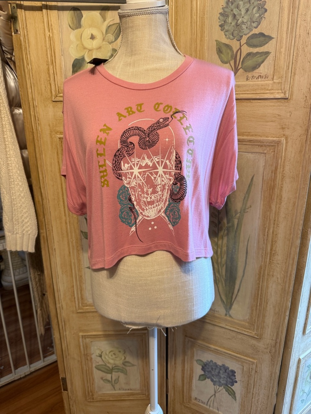 Pink Graphic Crop Tee - Sullen Art Collection